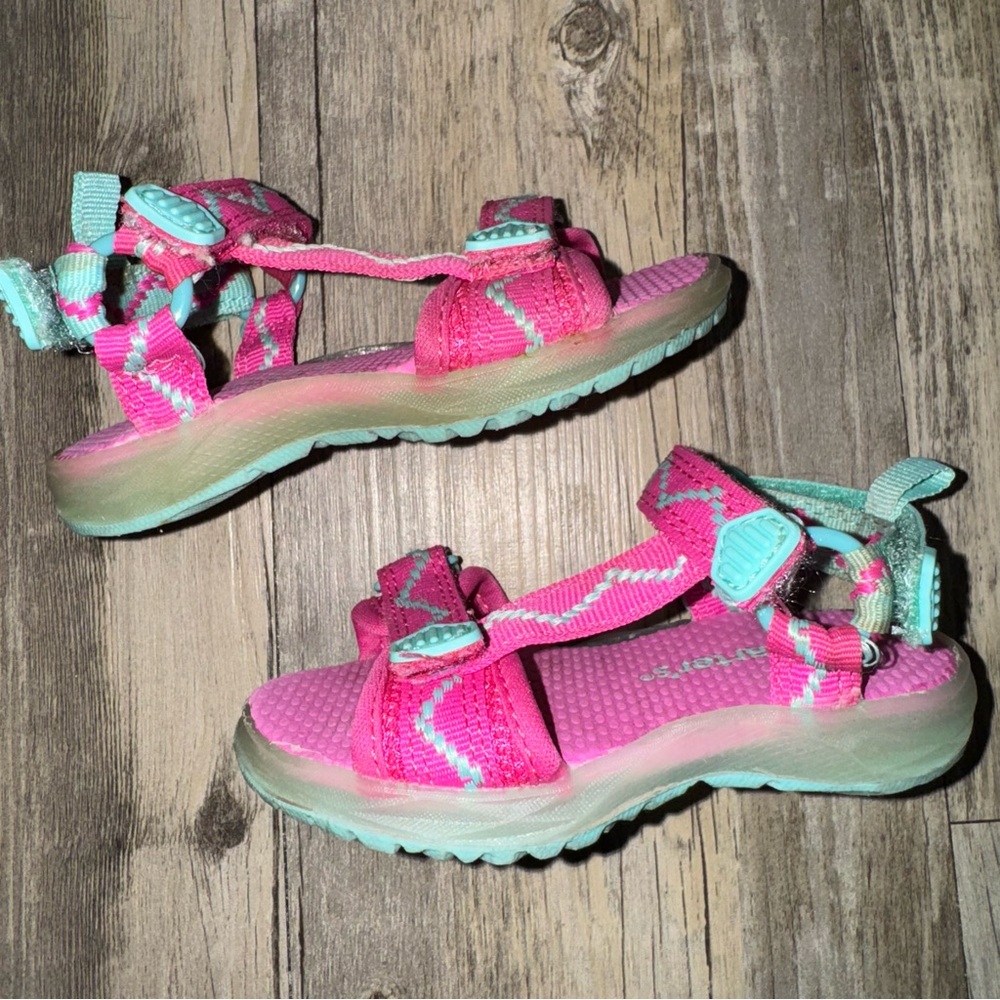 🎀3/$23🎀 Carter's Vibrant Pink and Aqua Kids Sandals - Picture 11 of 13